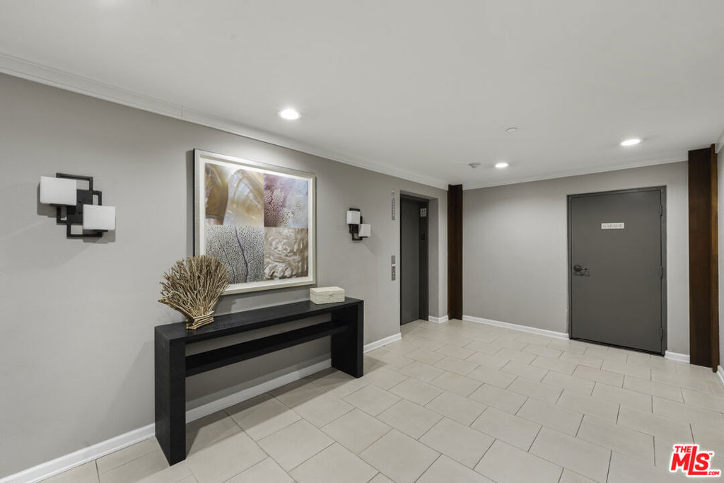 1820 Benecia Avenue - Photo 11