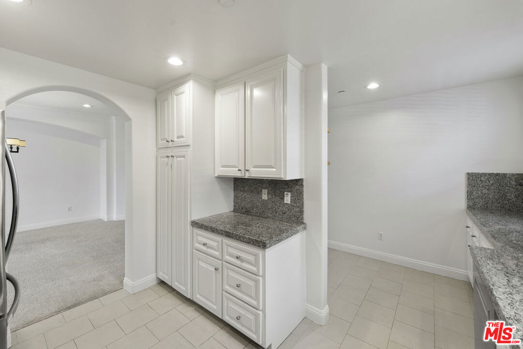 1820 Benecia Avenue - Photo 44