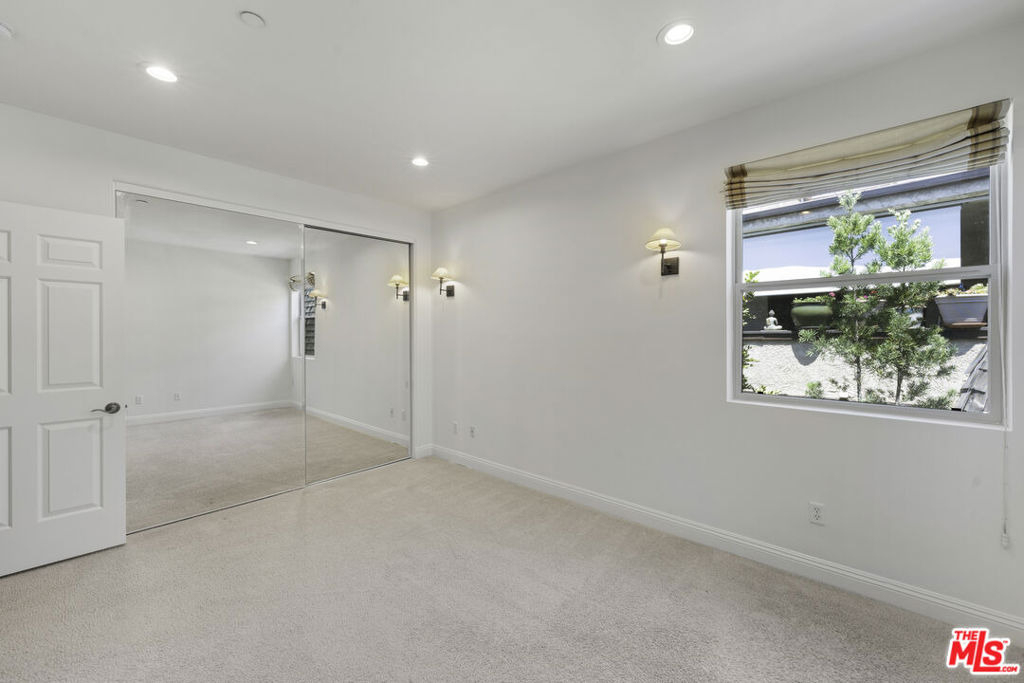1820 Benecia Avenue - Photo 54