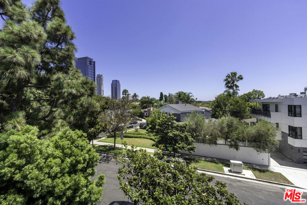 1820 Benecia Avenue - Photo 31