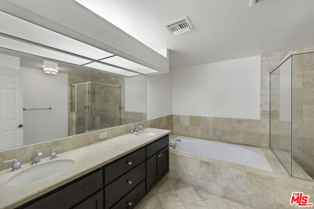 1820 Benecia Avenue - Photo 63