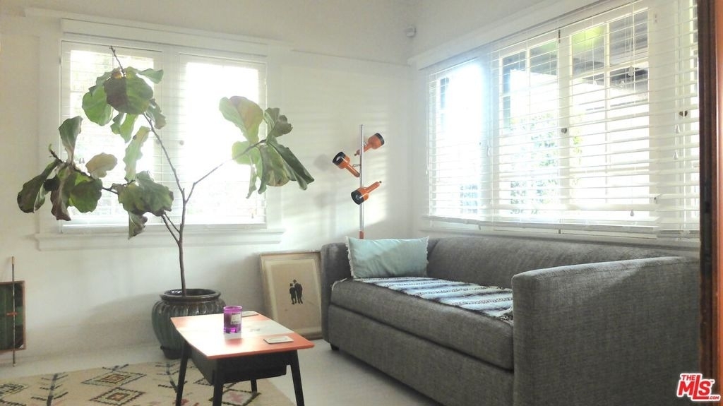 2417 Walgrove Avenue - Photo 4