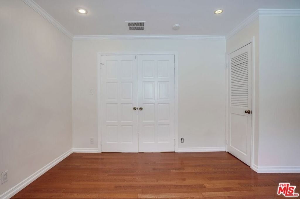 7230 W 90th Street - Photo 15