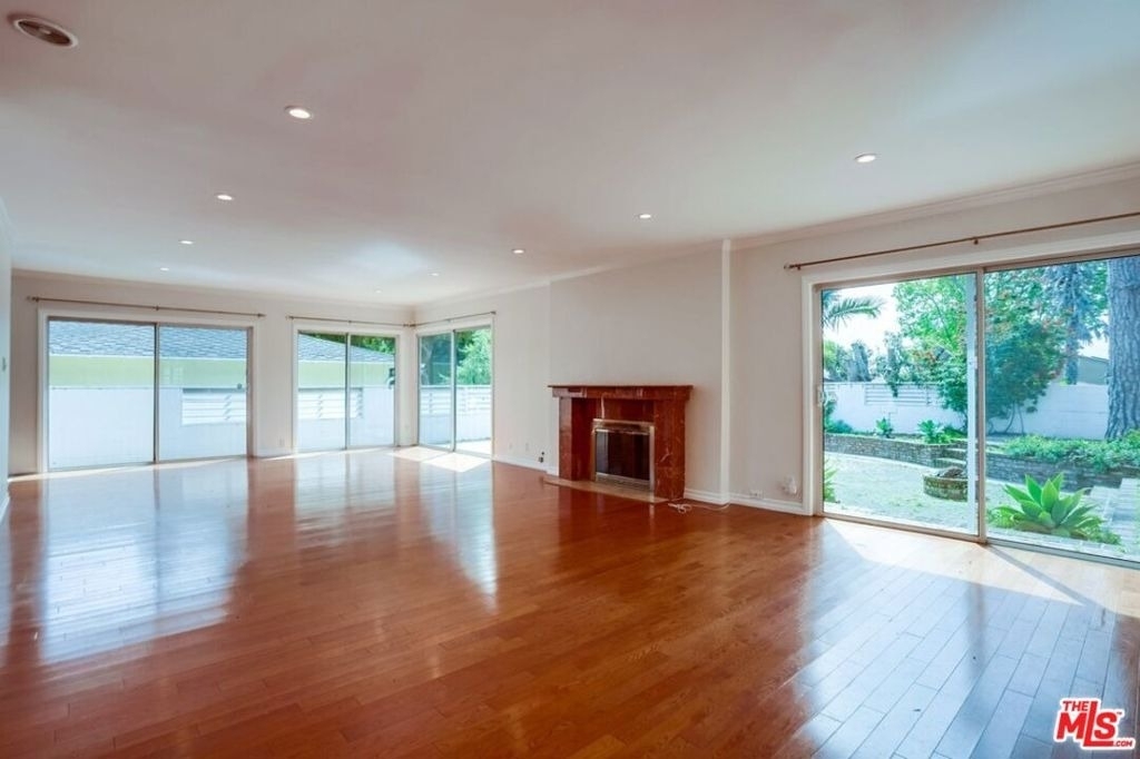 7230 W 90th Street - Photo 1