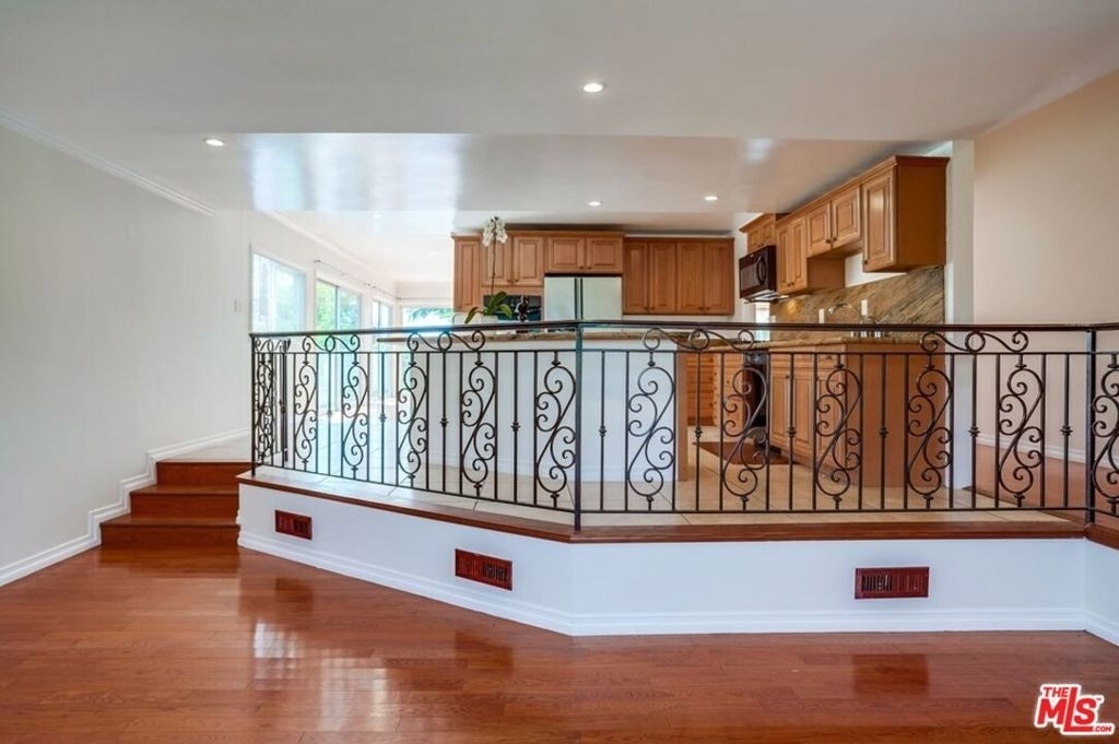 7230 W 90th Street - Photo 4