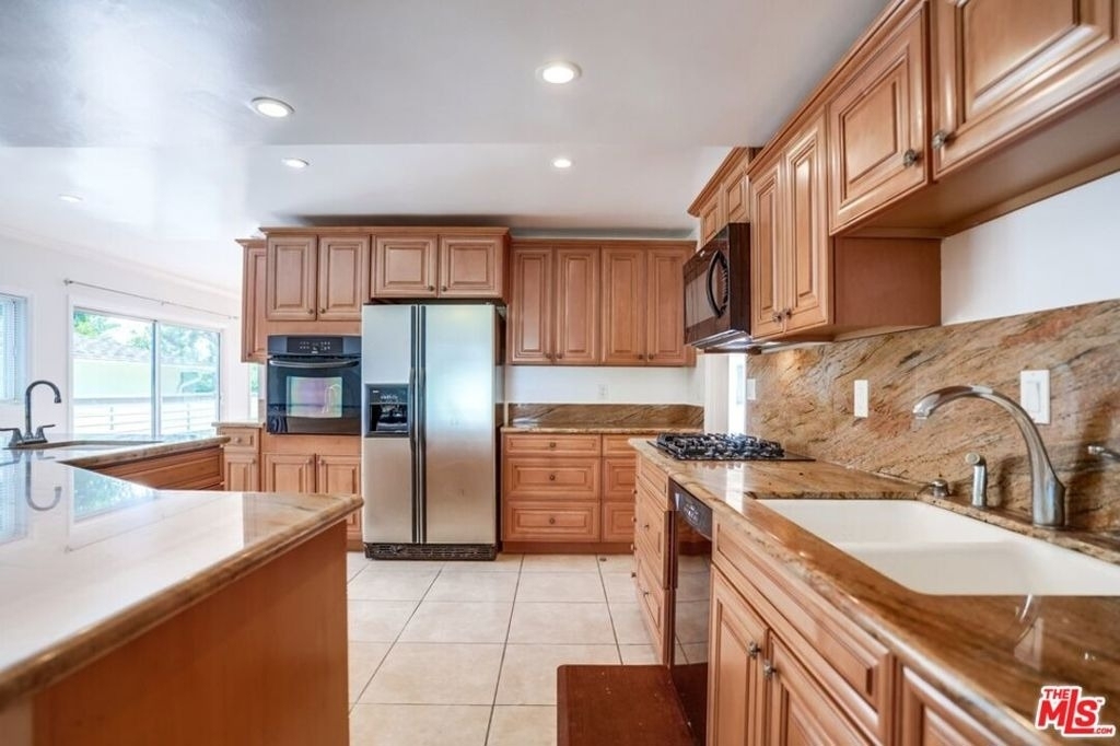 7230 W 90th Street - Photo 7