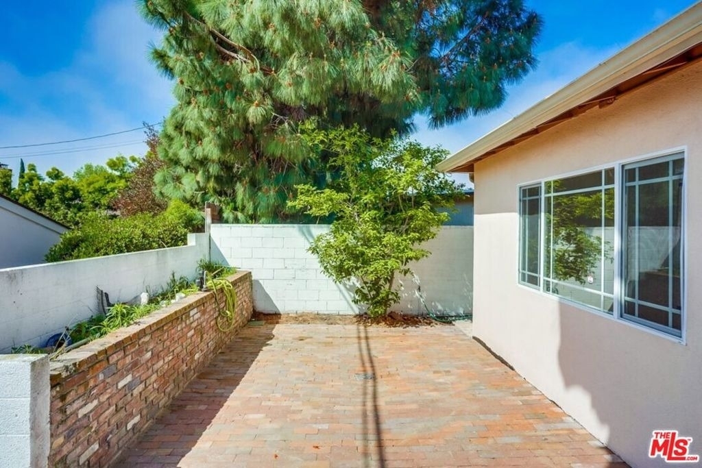 7230 W 90th Street - Photo 26