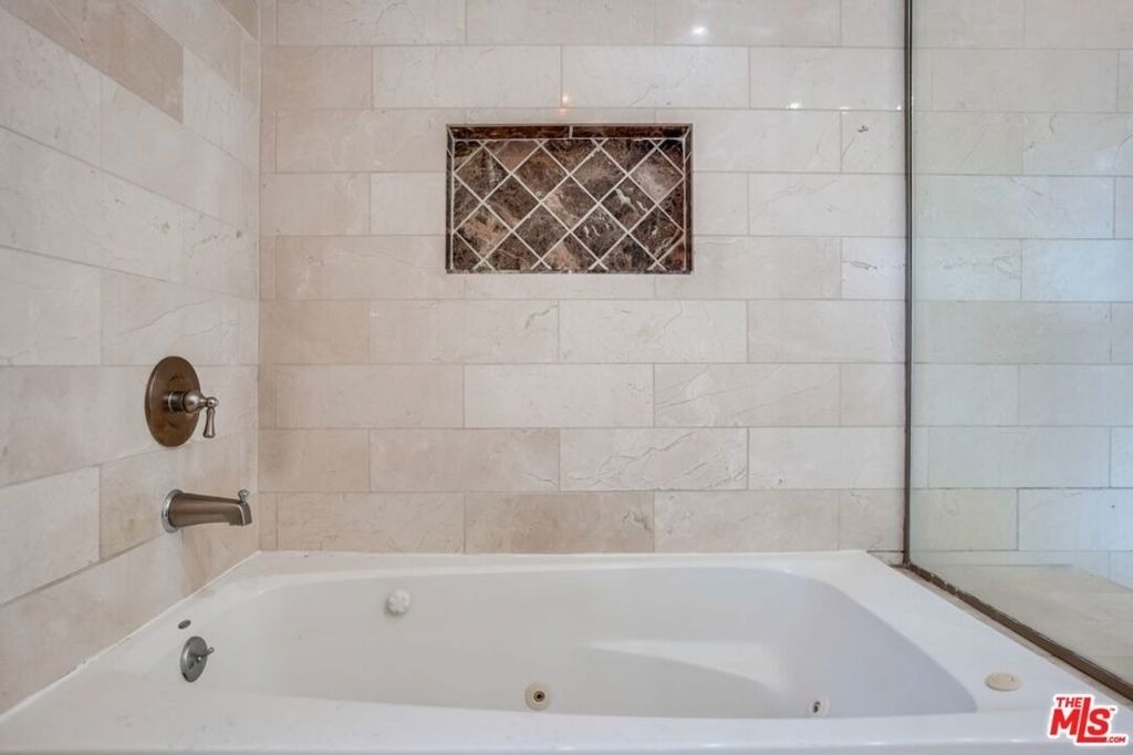 7230 W 90th Street - Photo 19