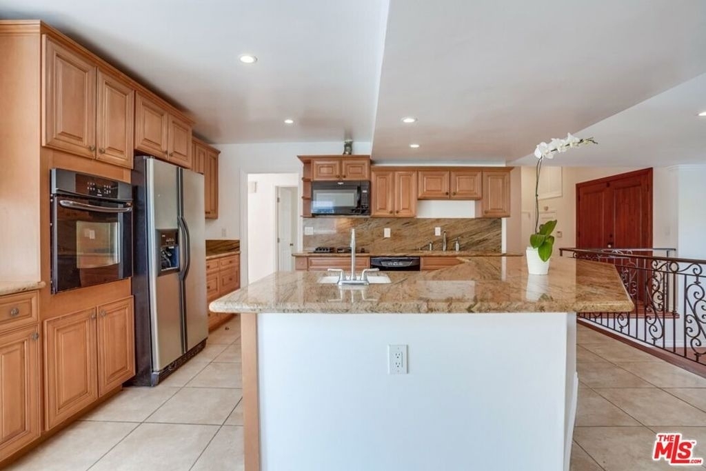 7230 W 90th Street - Photo 5
