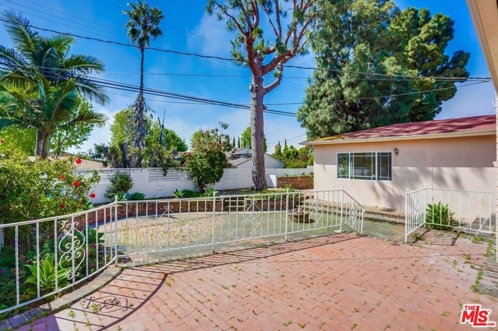 7230 W 90th Street - Photo 22