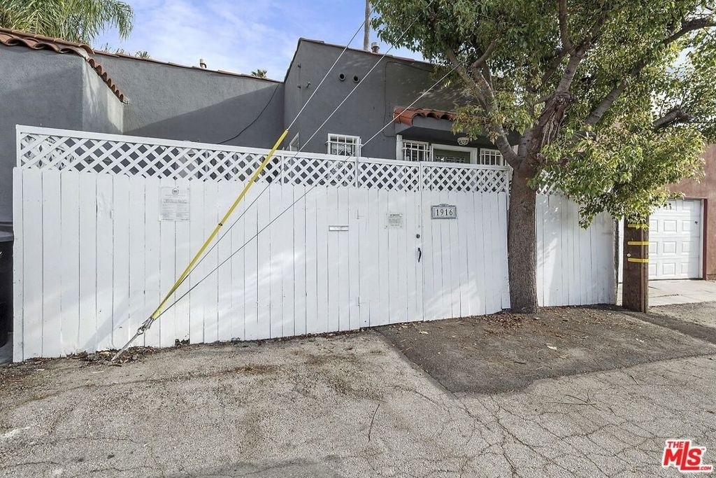 1916 3rd Street - Photo 9