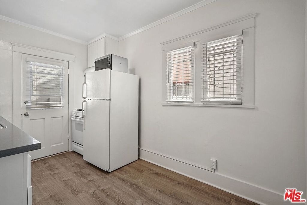 1916 3rd Street - Photo 3