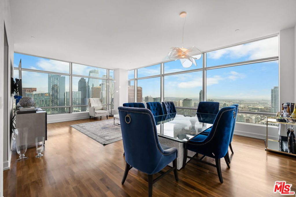 900 W Olympic Boulevard - Photo 6