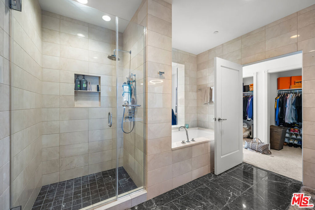 900 W Olympic Boulevard - Photo 27