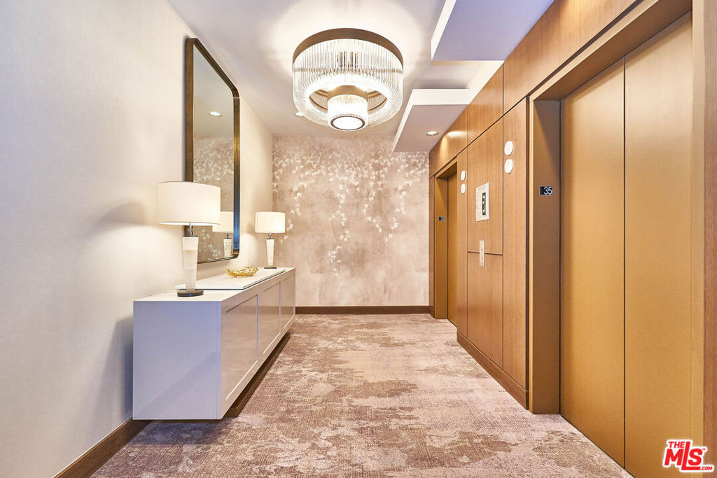 900 W Olympic Boulevard - Photo 41
