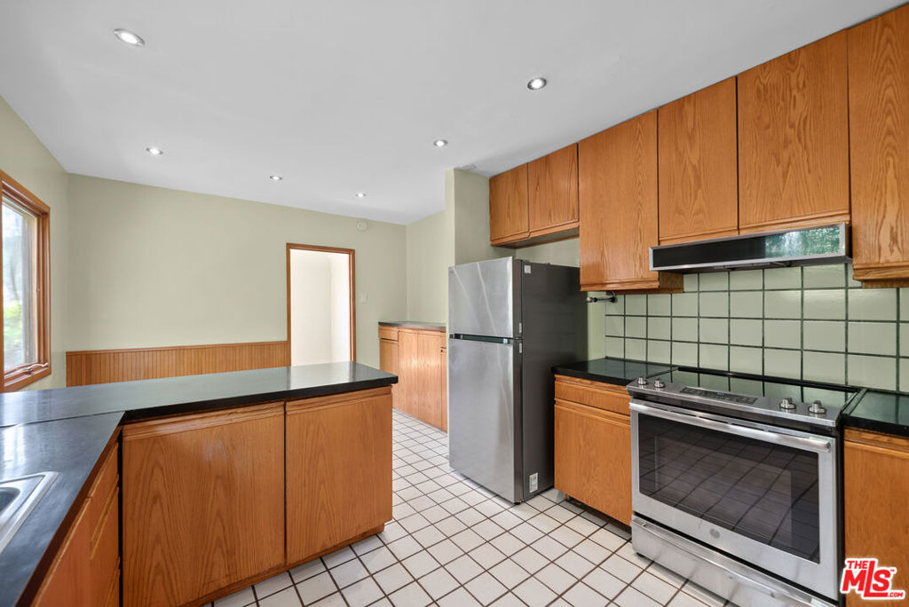 2569 Patricia Avenue - Photo 18