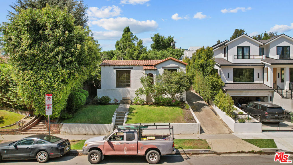2569 Patricia Avenue - Photo 4