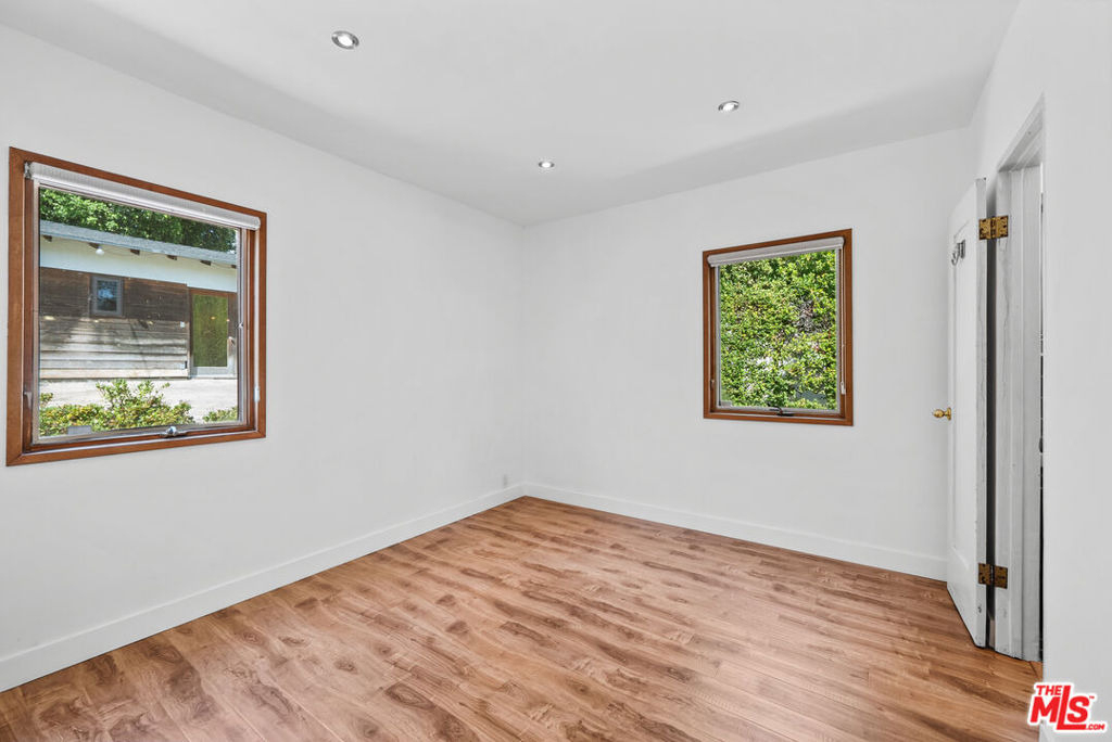 2569 Patricia Avenue - Photo 28