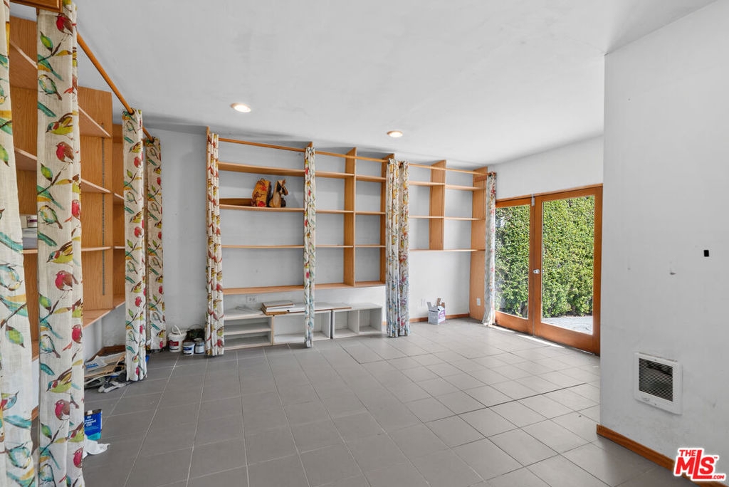 2569 Patricia Avenue - Photo 43
