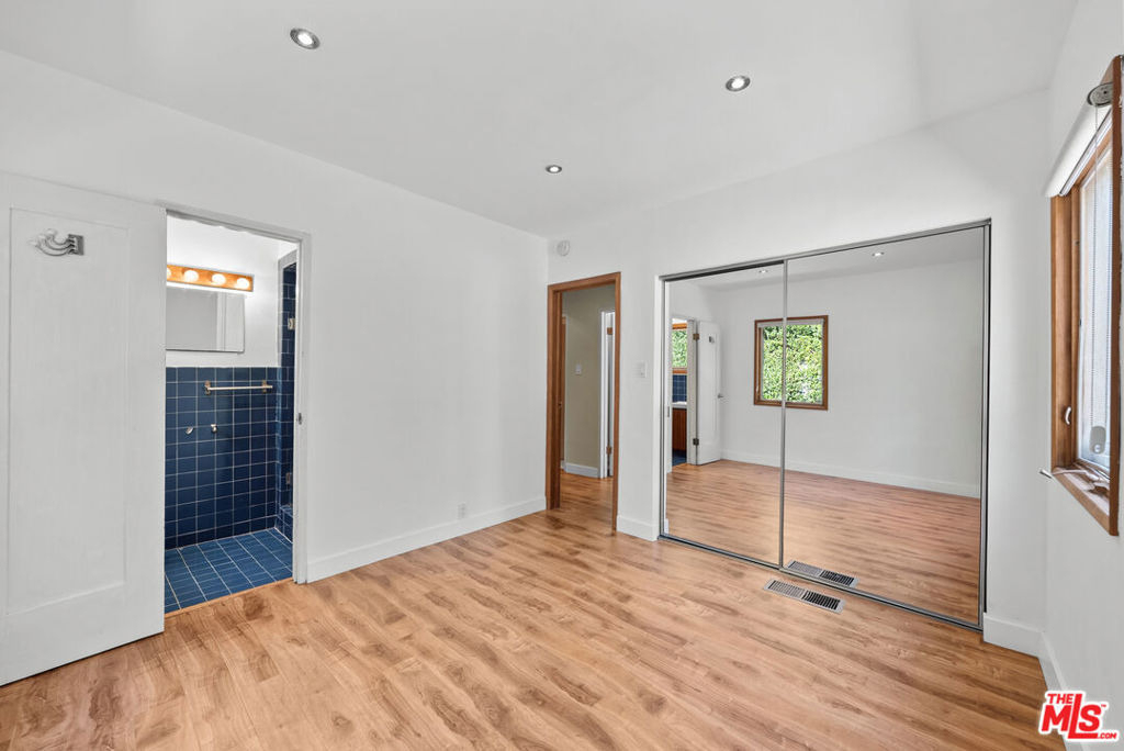 2569 Patricia Avenue - Photo 29