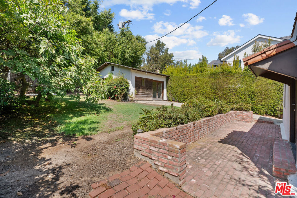2569 Patricia Avenue - Photo 35