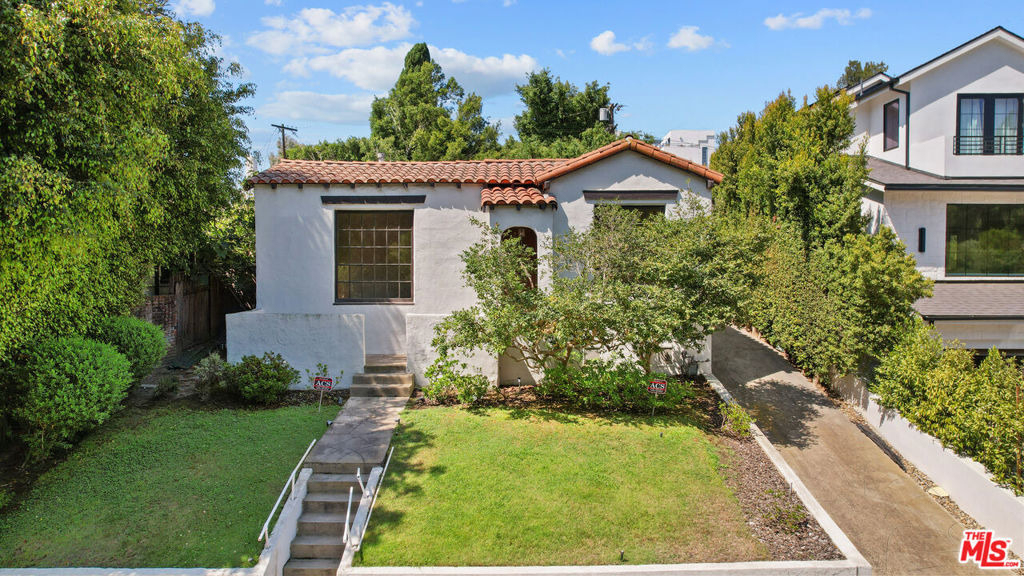 2569 Patricia Avenue - Photo 3