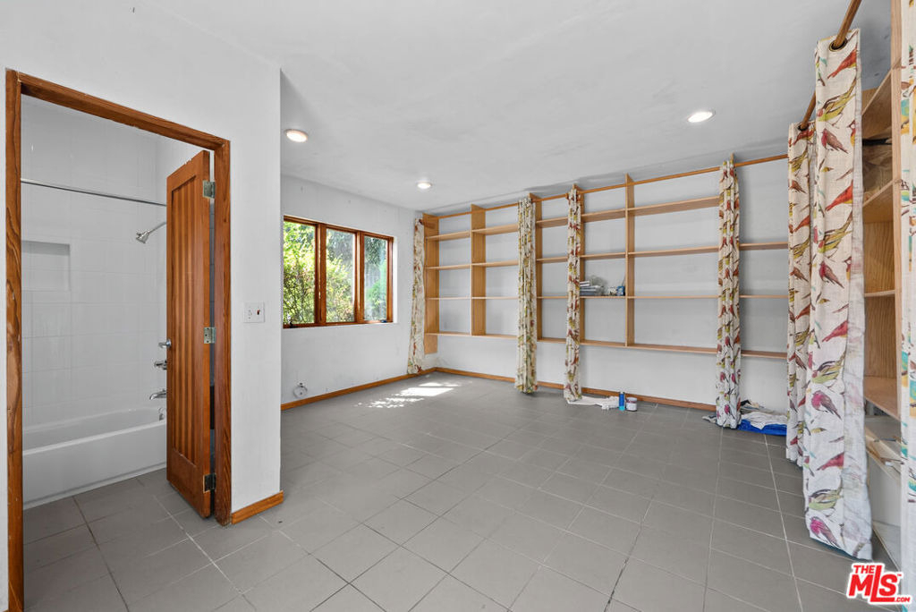 2569 Patricia Avenue - Photo 41