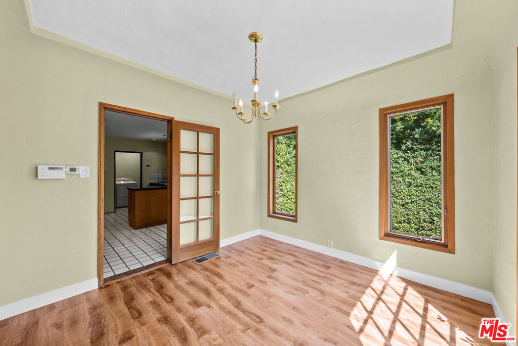2569 Patricia Avenue - Photo 12
