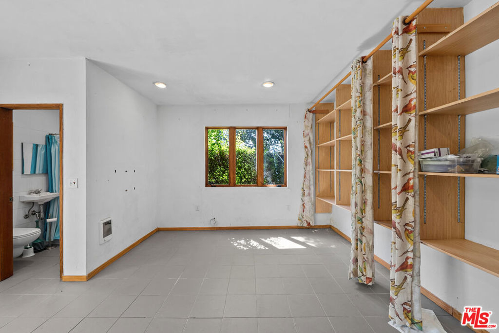 2569 Patricia Avenue - Photo 42