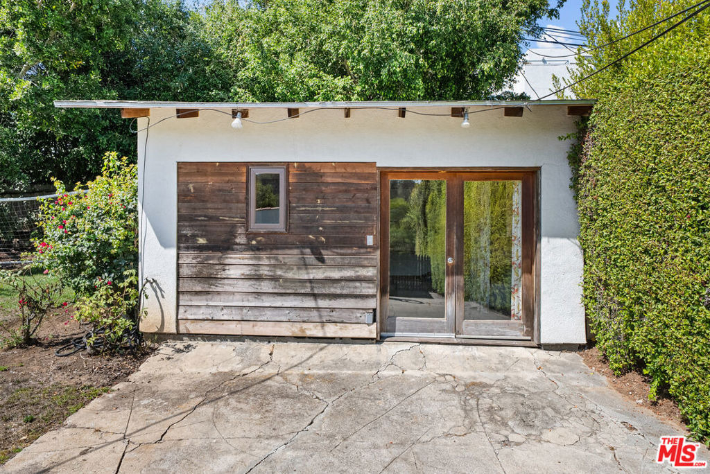 2569 Patricia Avenue - Photo 38