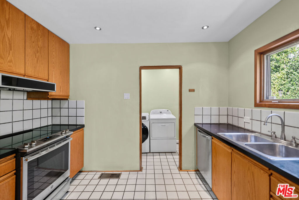 2569 Patricia Avenue - Photo 20