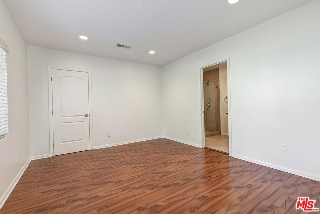17322 Martha Street - Photo 14