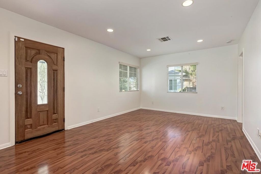 17322 Martha Street - Photo 3