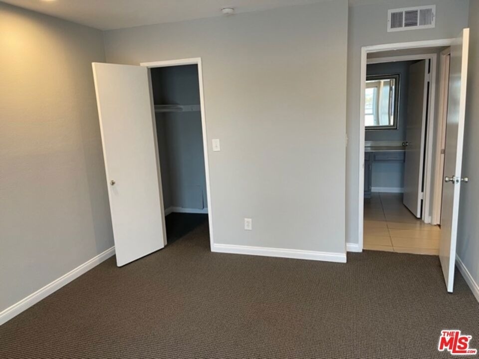 7556 Hampton Avenue - Photo 5