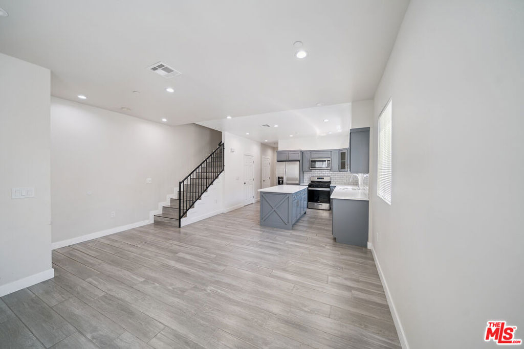 1123 Browning Boulevard - Photo 4