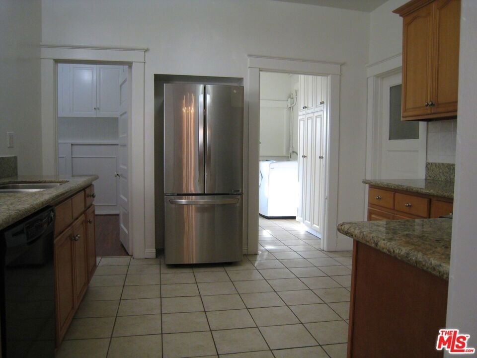 153 S Gramercy Place - Photo 6