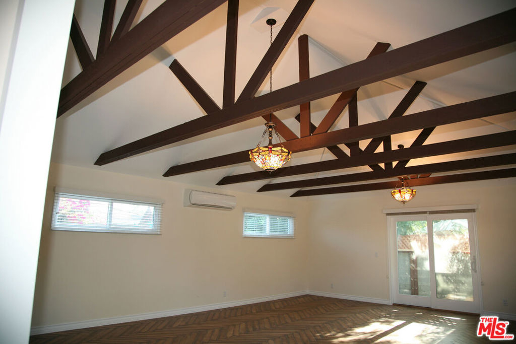 6621 Nagle Avenue - Photo 14