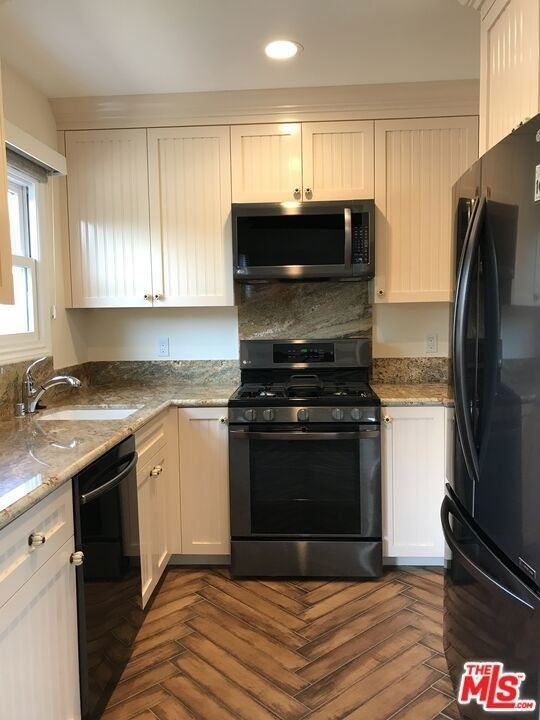 6621 Nagle Avenue - Photo 4