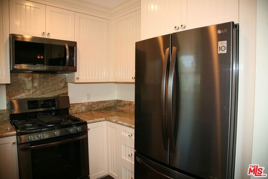 6621 Nagle Avenue - Photo 6