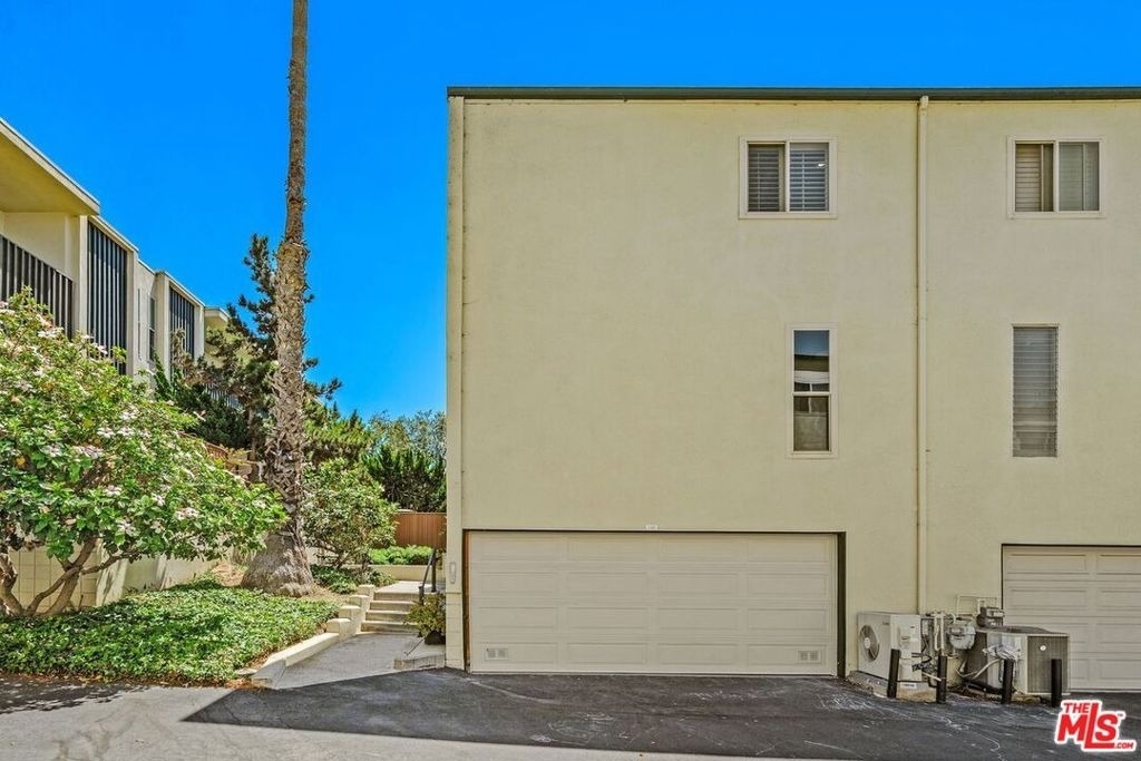 11260 Overland Avenue - Photo 27