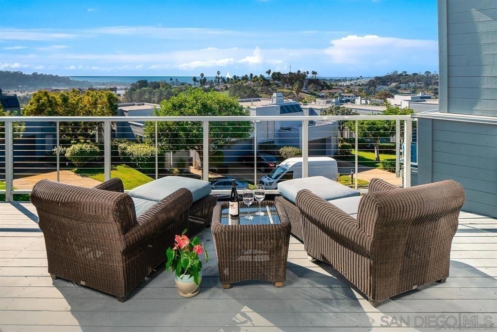 1060 America Way - Photo 2