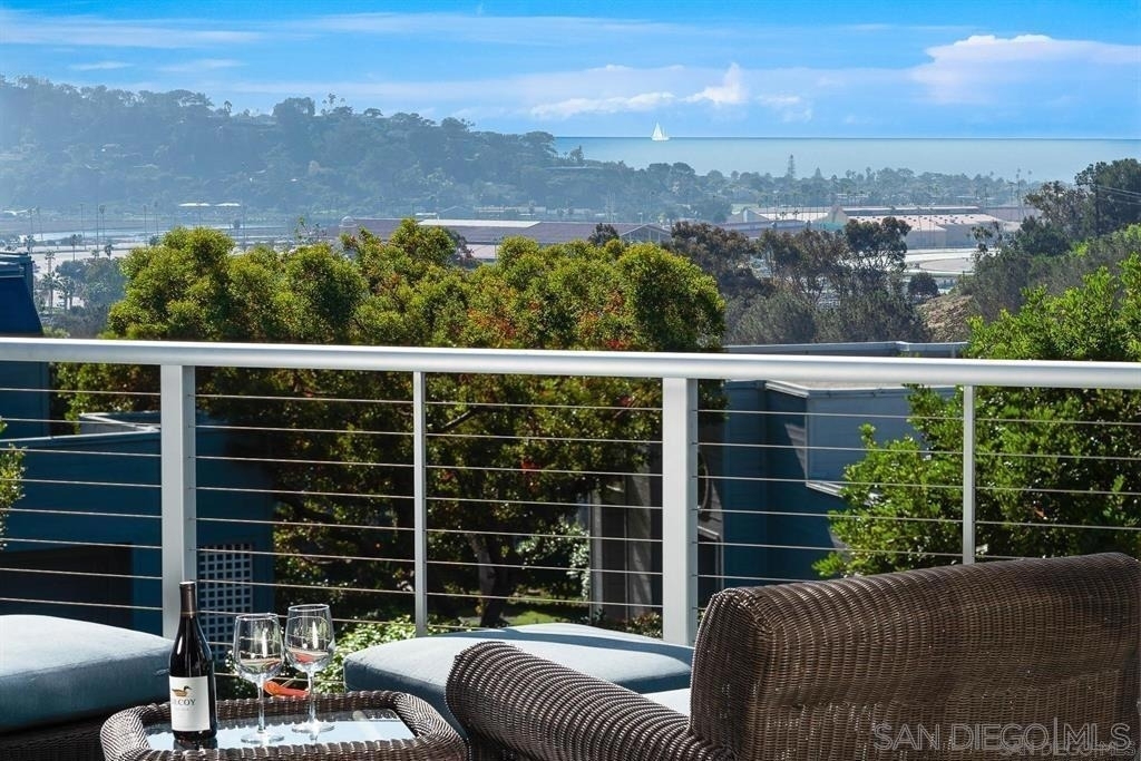 1060 America Way - Photo 3