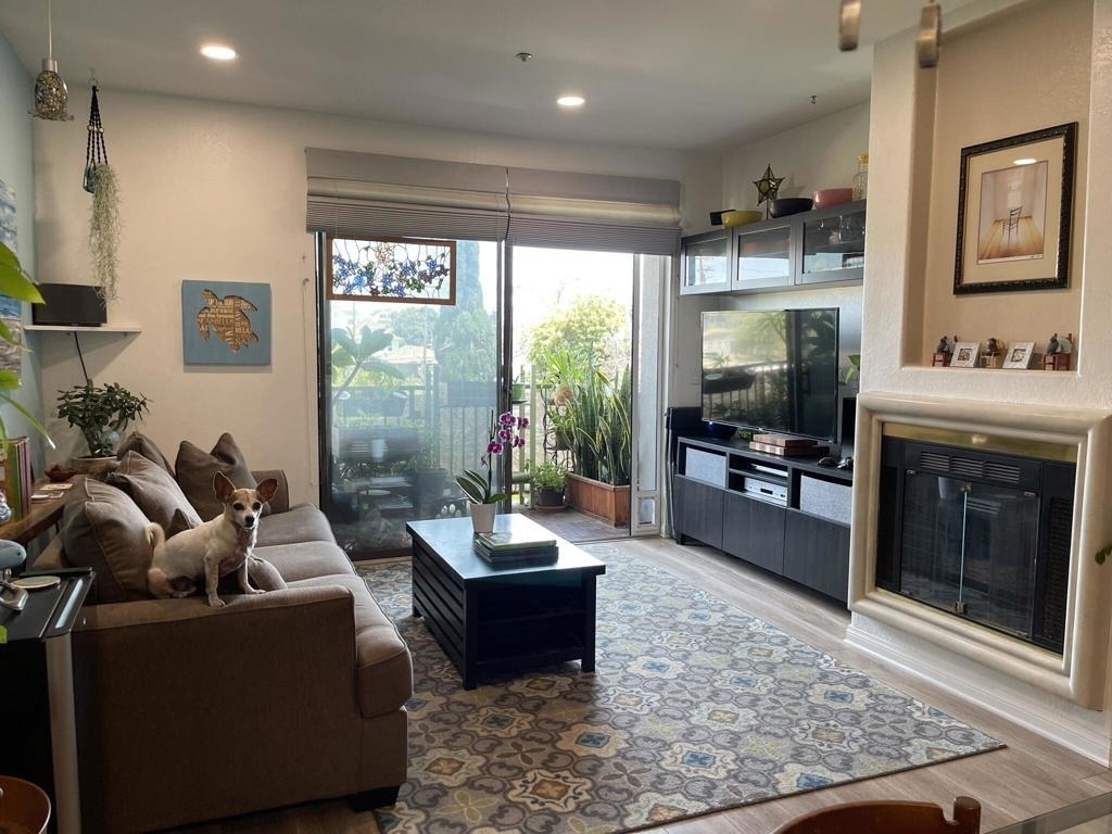 555 Maine Avenue - Photo 1