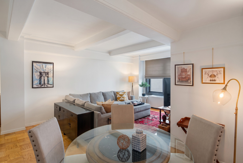 101 West 55th Street - Photo 1