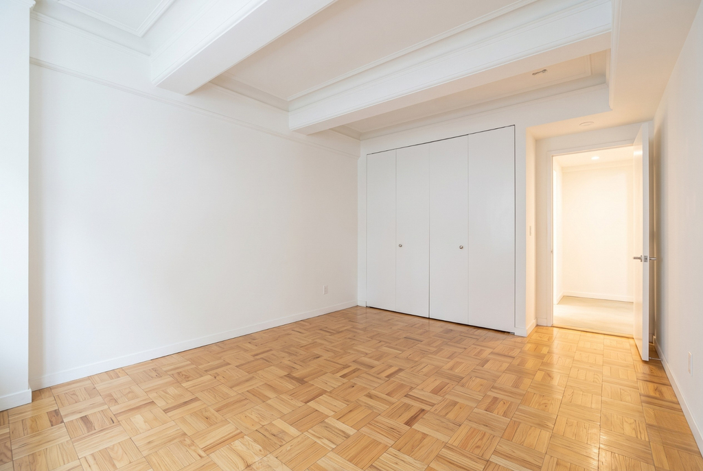 101 West 55th Street - Photo 5