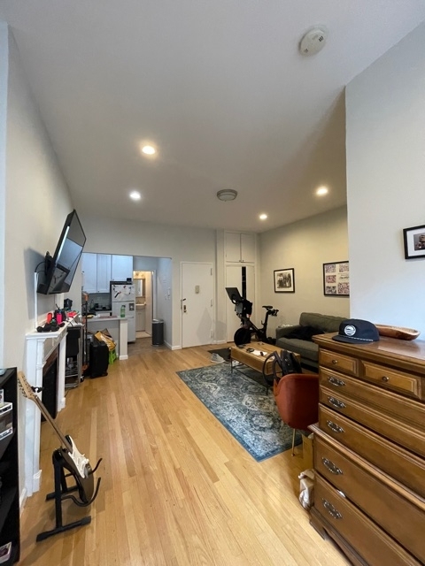 67 West 89th Street - Photo 1