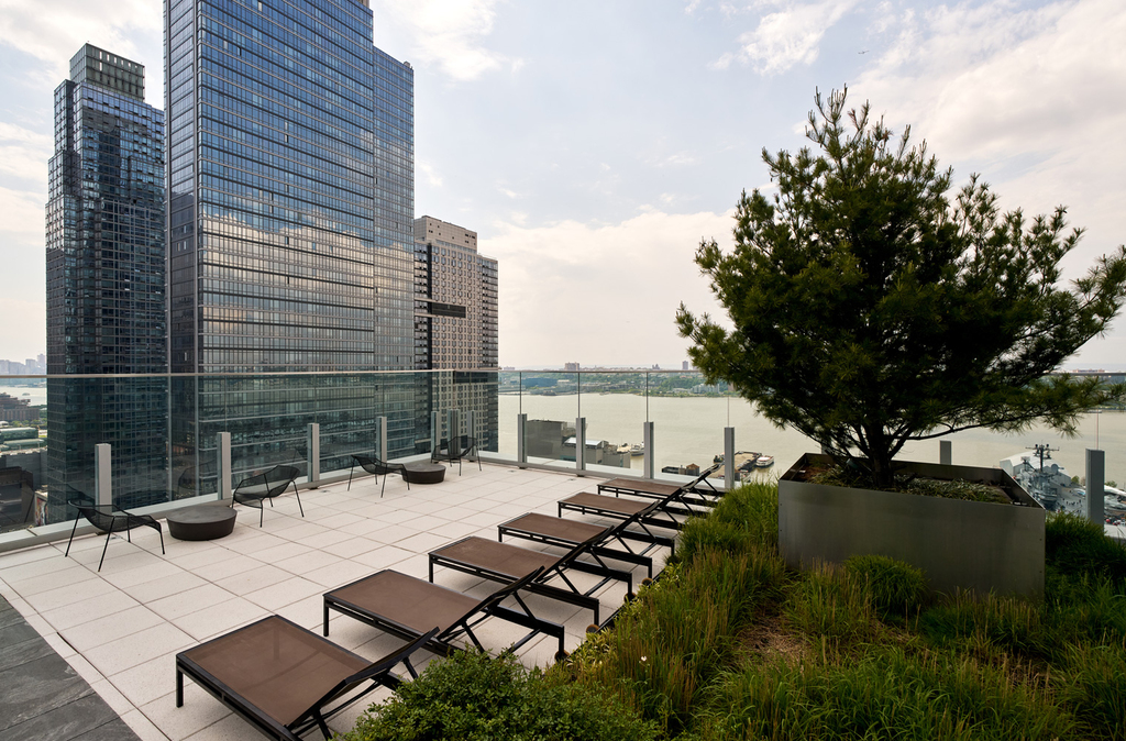 West 45 st - Photo 12