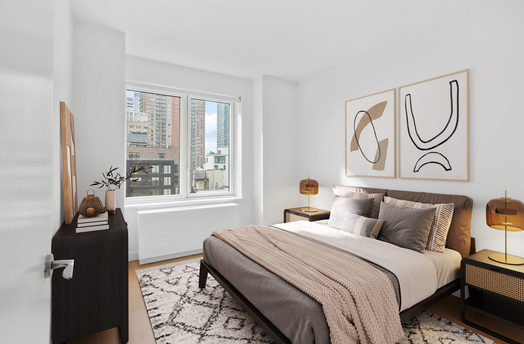 West 45 st - Photo 1