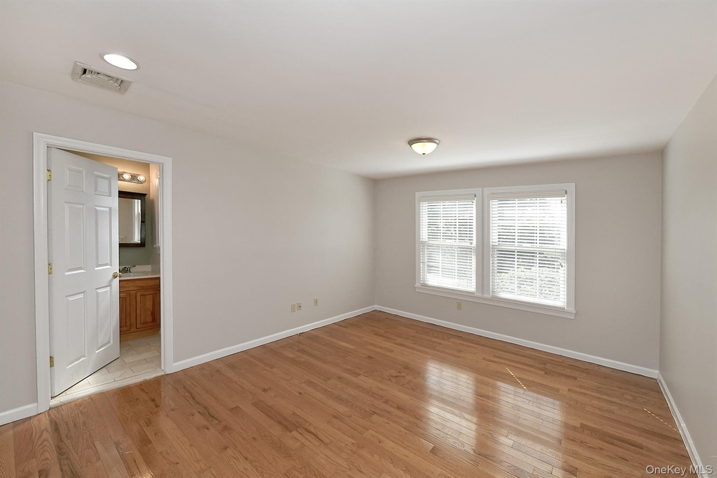 39 Nesaquake Avenue - Photo 12