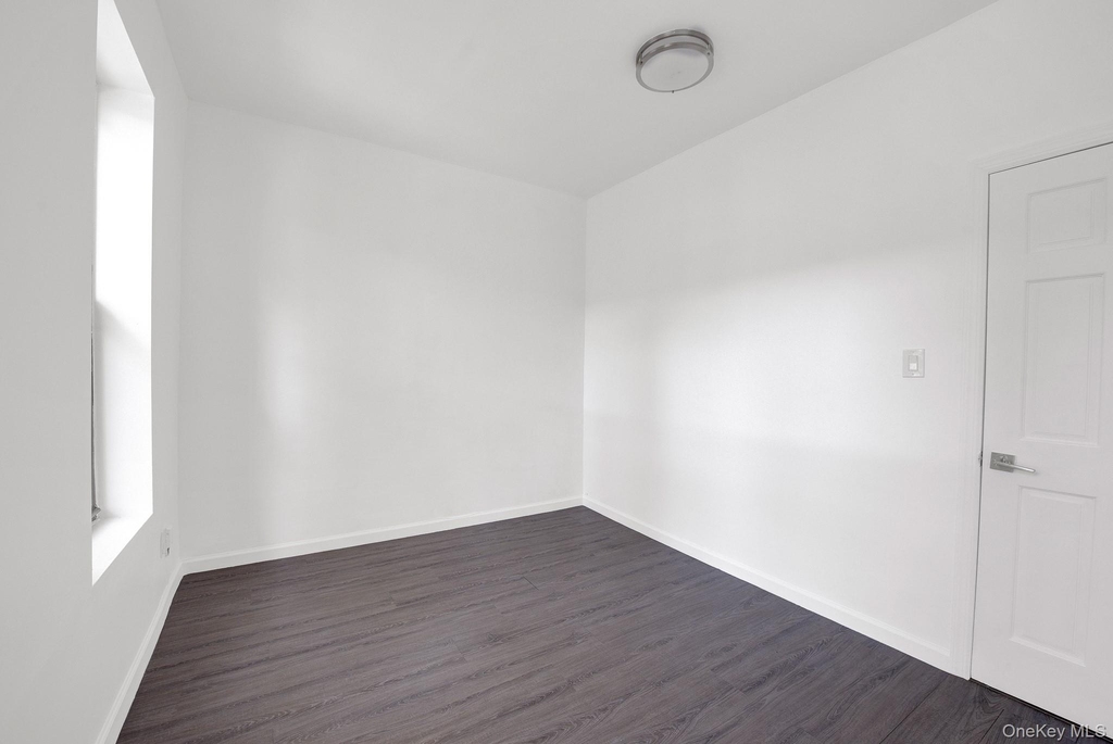 7111 68th Street - Photo 4